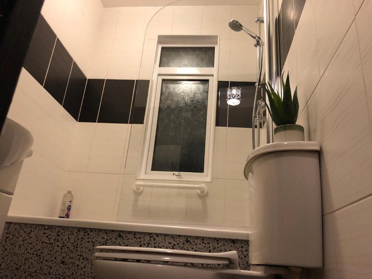 Handsworth Home - 2 Bedroomed Sheffield Esterno foto